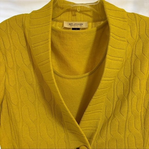 ST. JOHN HARVEST GOLD SWEATER SET FROM THE RESORT COLLECTION SIZE SMALL - Picture 3 of 12